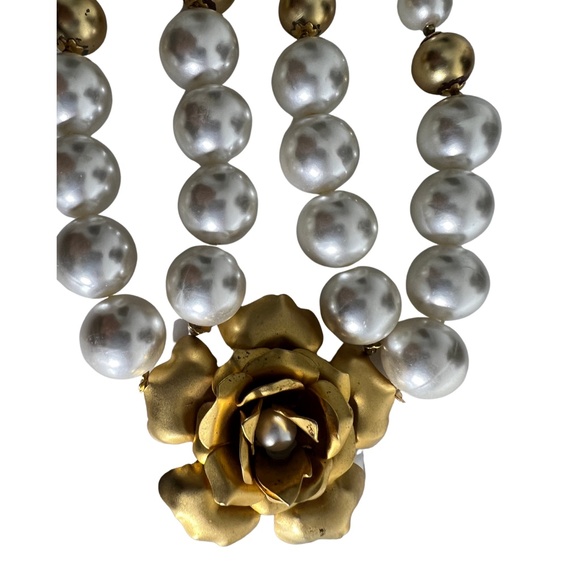 Vintage Double Strand Statement Faux Pearl Rose Necklace - Picture 10 of 14